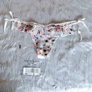 NIB Victoria's Secret Thong Panty Large